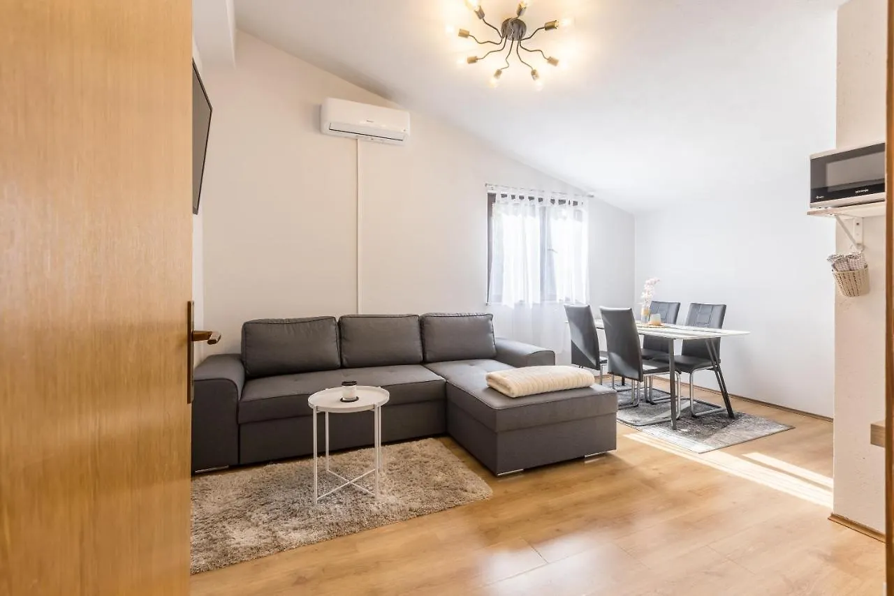 Apartment Lamaro Kastela